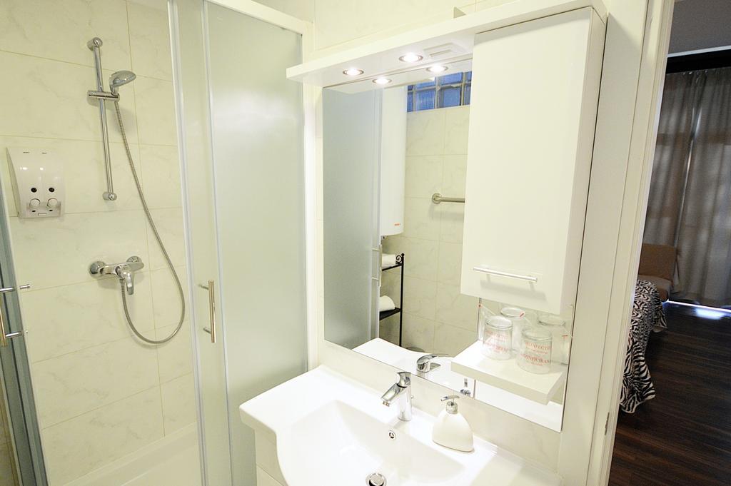 Bed And Breakfast Four Rooms Zadar Habitación foto