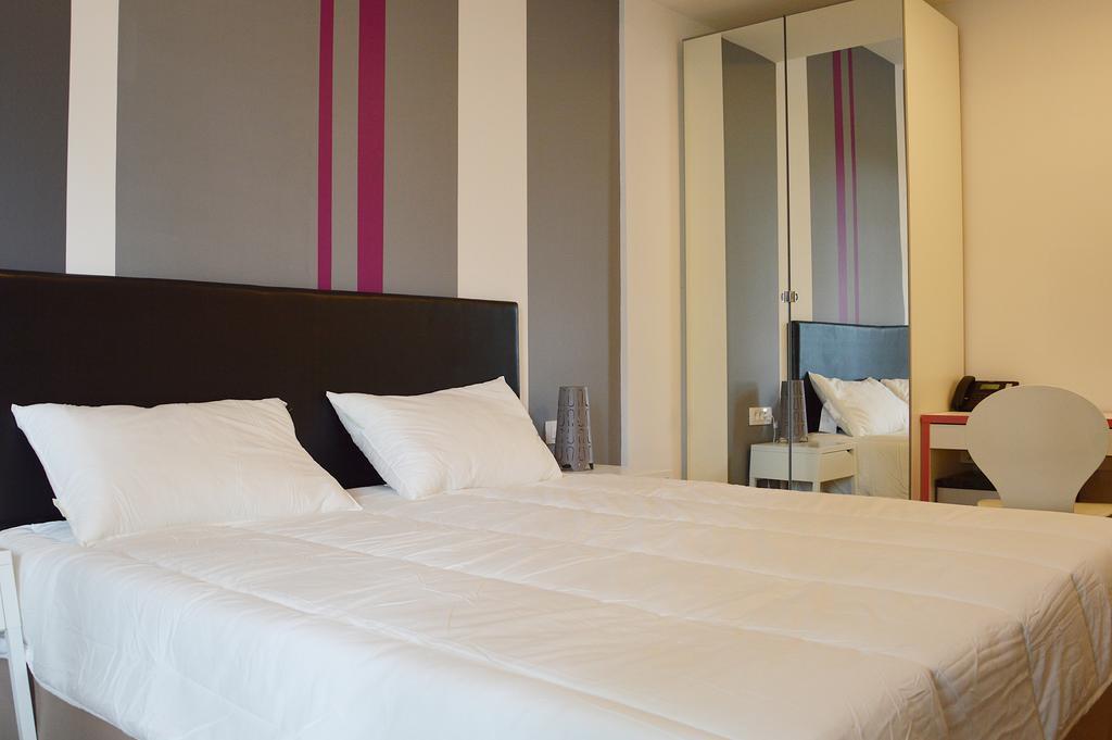 Bed And Breakfast Four Rooms Zadar Habitación foto